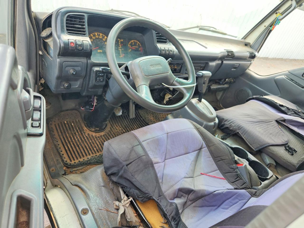 2006 Isuzu NPR BOX Truck