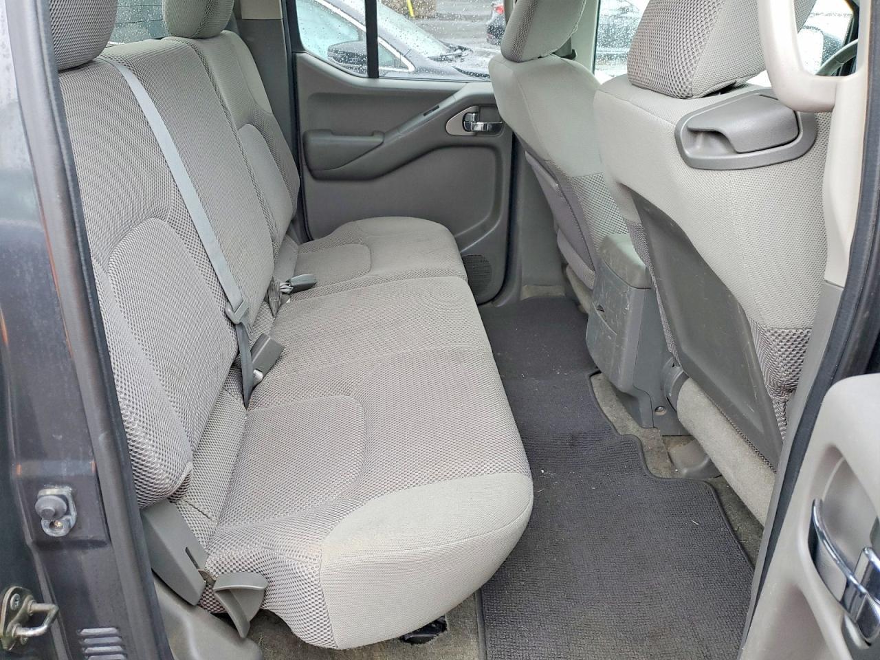 2011 Niss Frontier SV V6