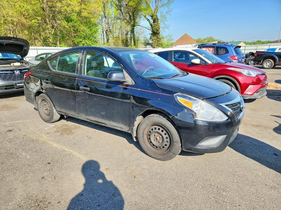 2013 Nissan Versa 1.6 s