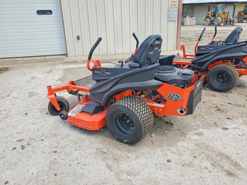 2022 Bad Boy ZT Avenger Lawn Mover