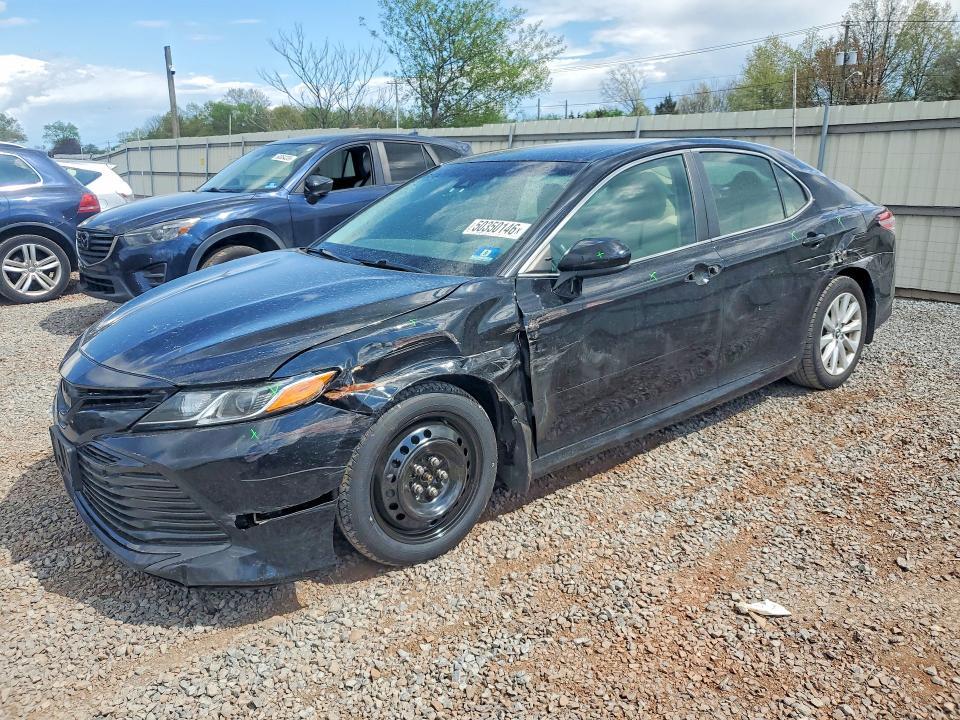 2018 Toyota Camry le