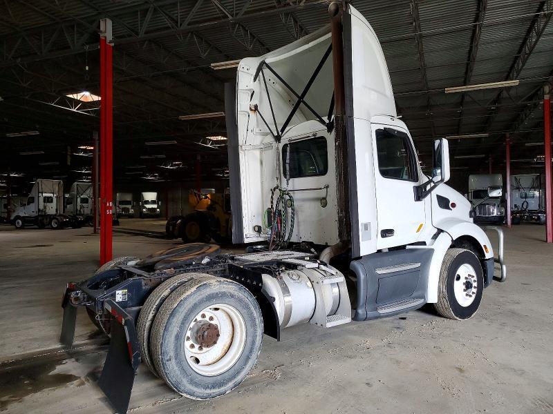 2018 Peterbilt 579 Semi Truck