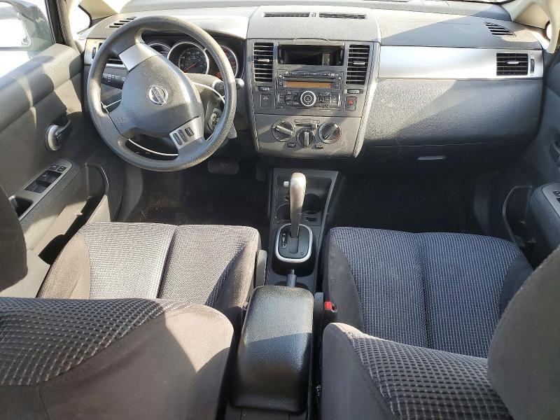 2011 Niss Versa 1.8 s