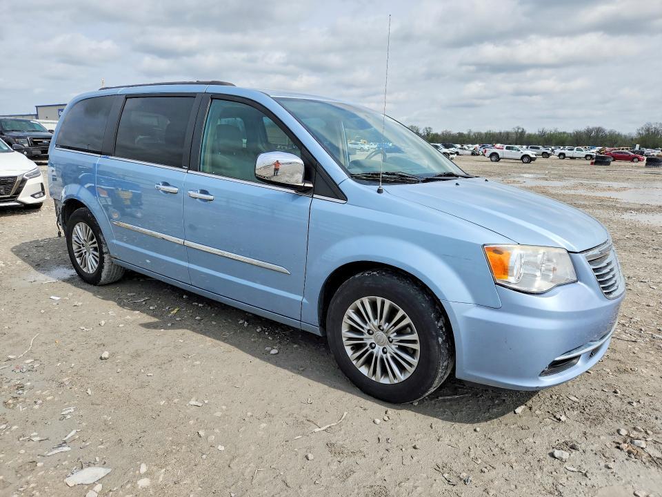 2013 Chrysler Town & Country Touring l