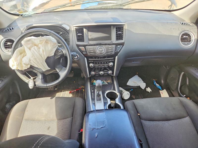 2020 Nissan Pathfinder sv