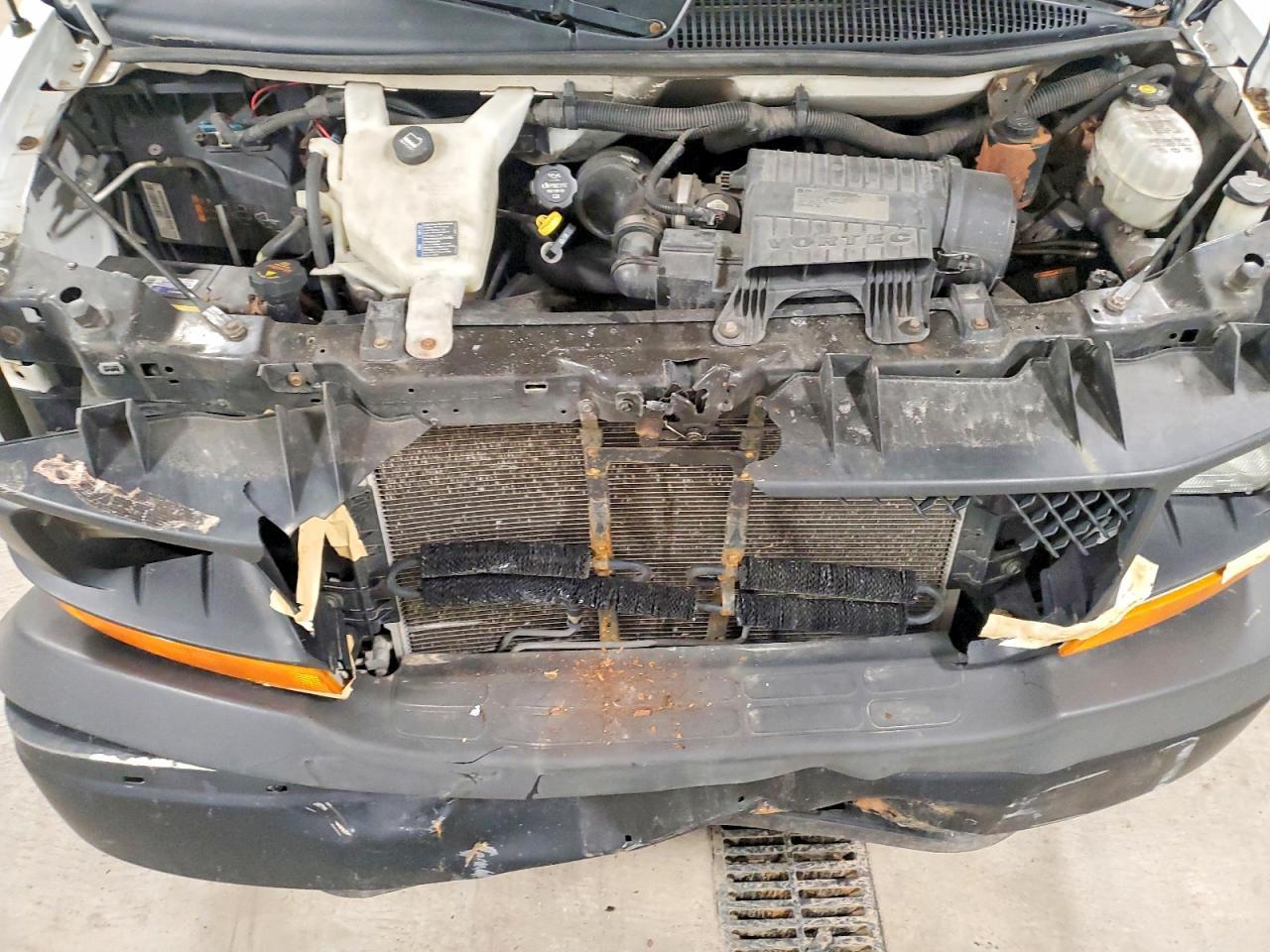 2015 Chev Express 2