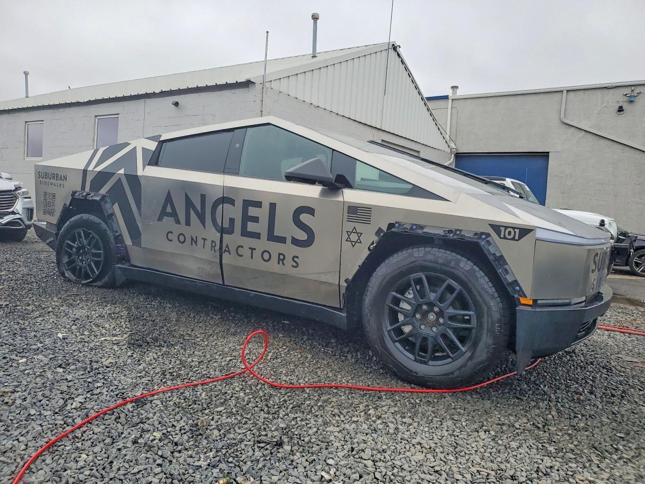 2025 Tesla Cybertruck