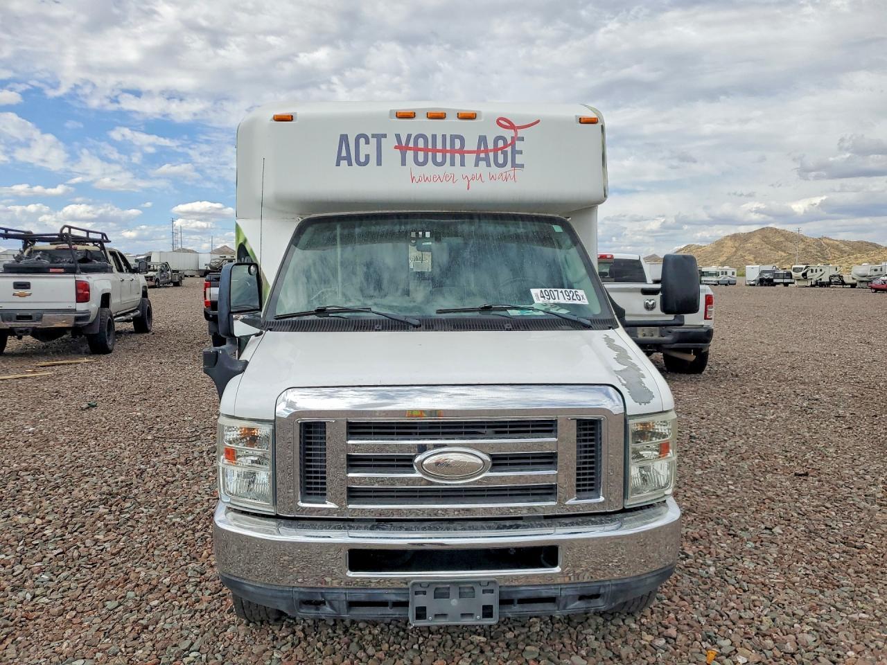 2015 Ford E450 Shuttle Bus