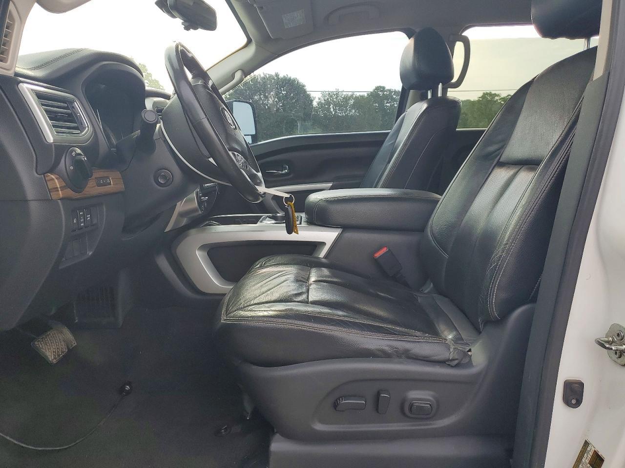 2016 Nissan Titan XD SL