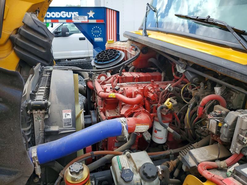 2022 Freigliner 2022 Freightliner Business Class M2 BOX Truck