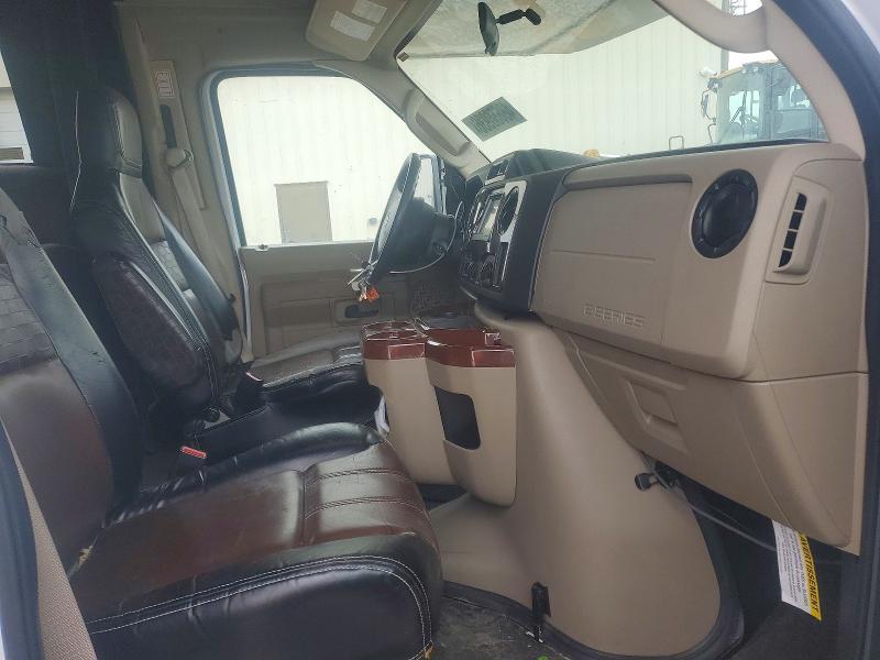 2016 Ford Leprechaun RV