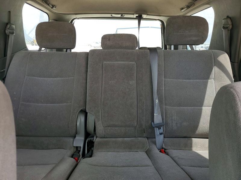 2004 Toyota Sequoia SR5