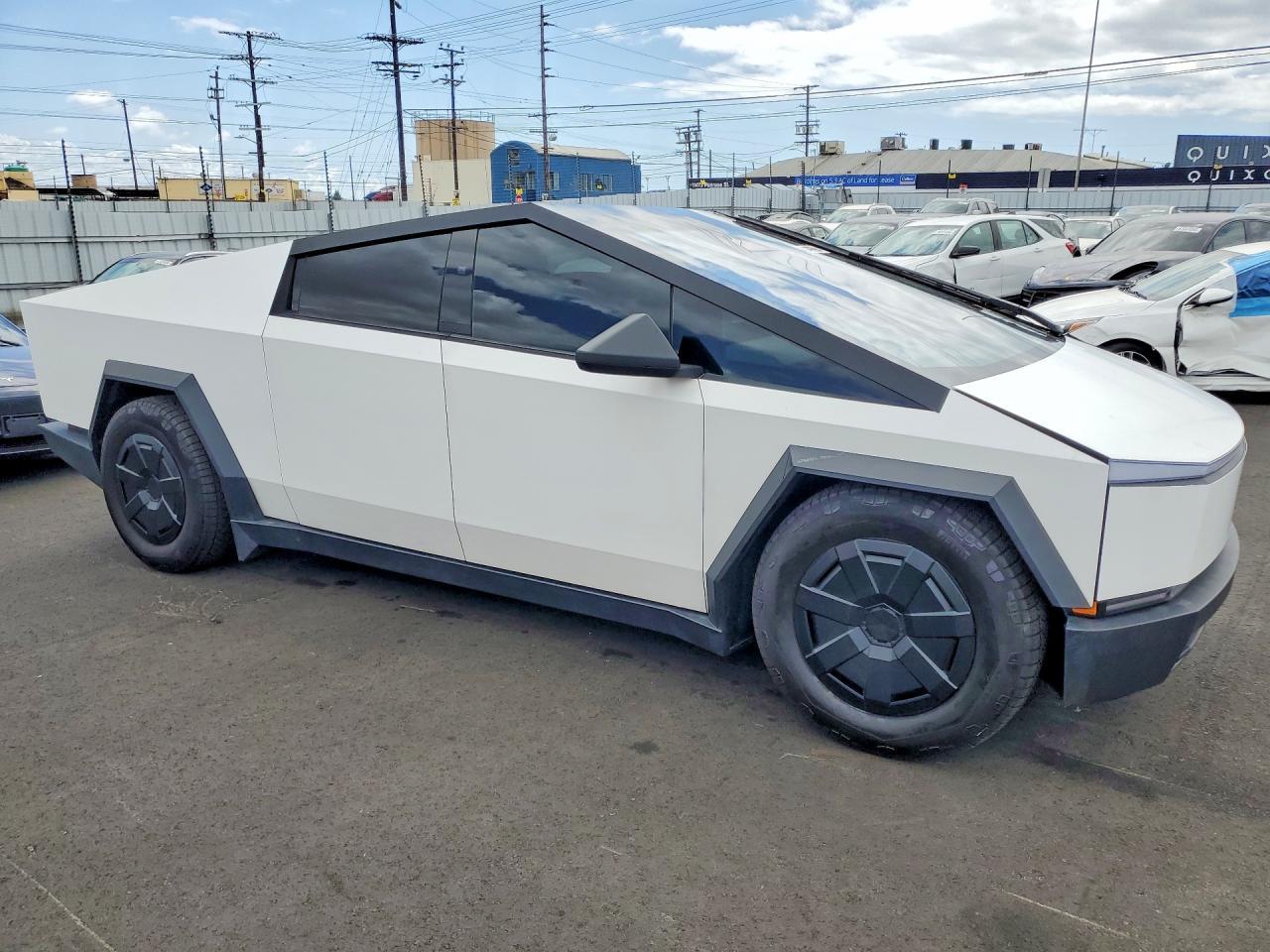 2024 Tesla Cybertruck
