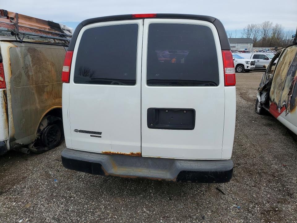 2015 Chevrolet Express 2500 Delivery van