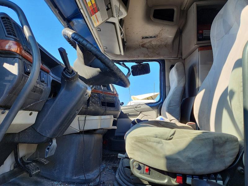 2012 Volv O VNL Semi Truck
