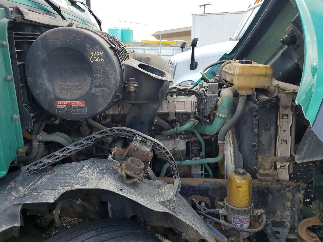 2006 Volvo VN VNL-Semi Truck