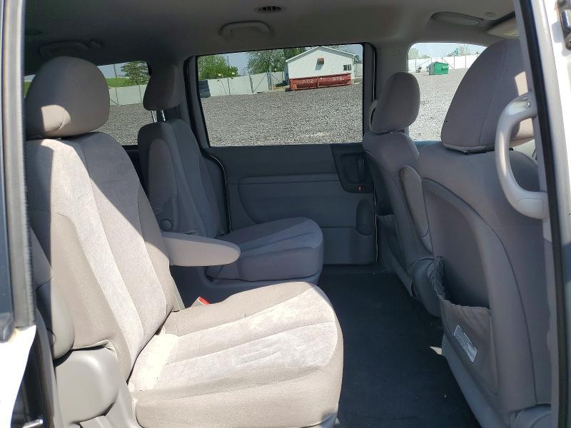 2011 KIA Sedona lx