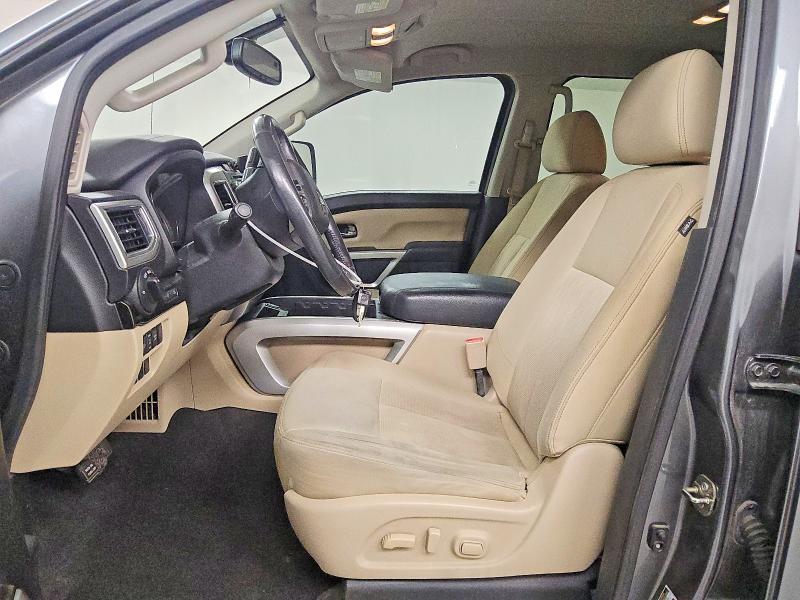 2016 Nissan Titan XD SV