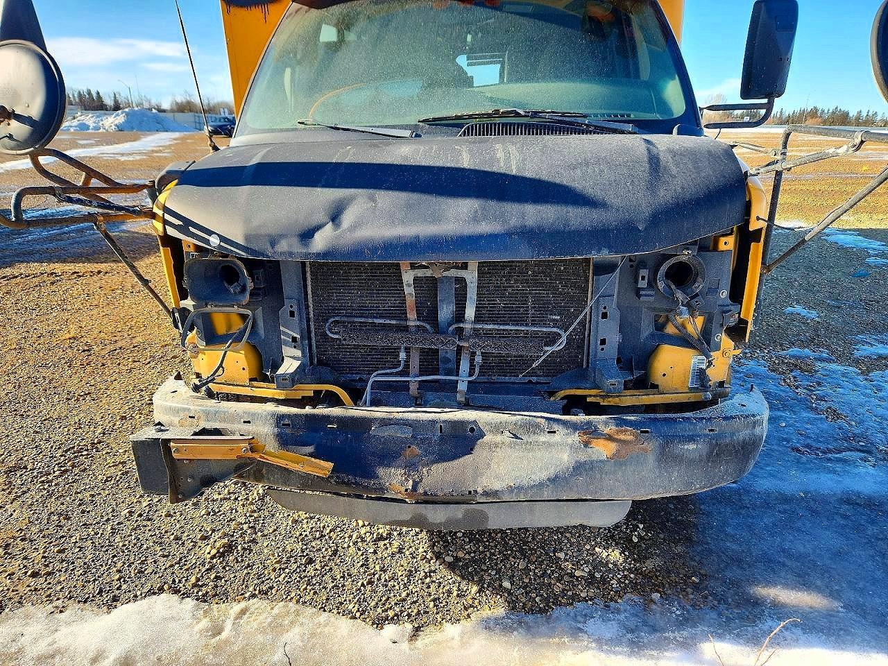 2011 Chev Express Cutaway G3500