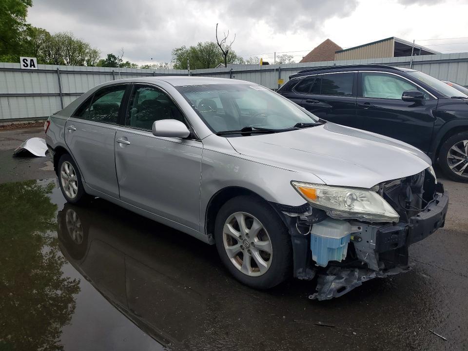 2011 Toyota Camry le