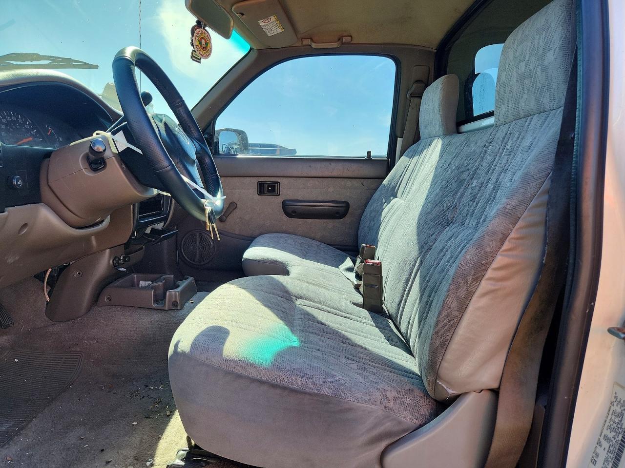 2000 Toyota Tacoma Base