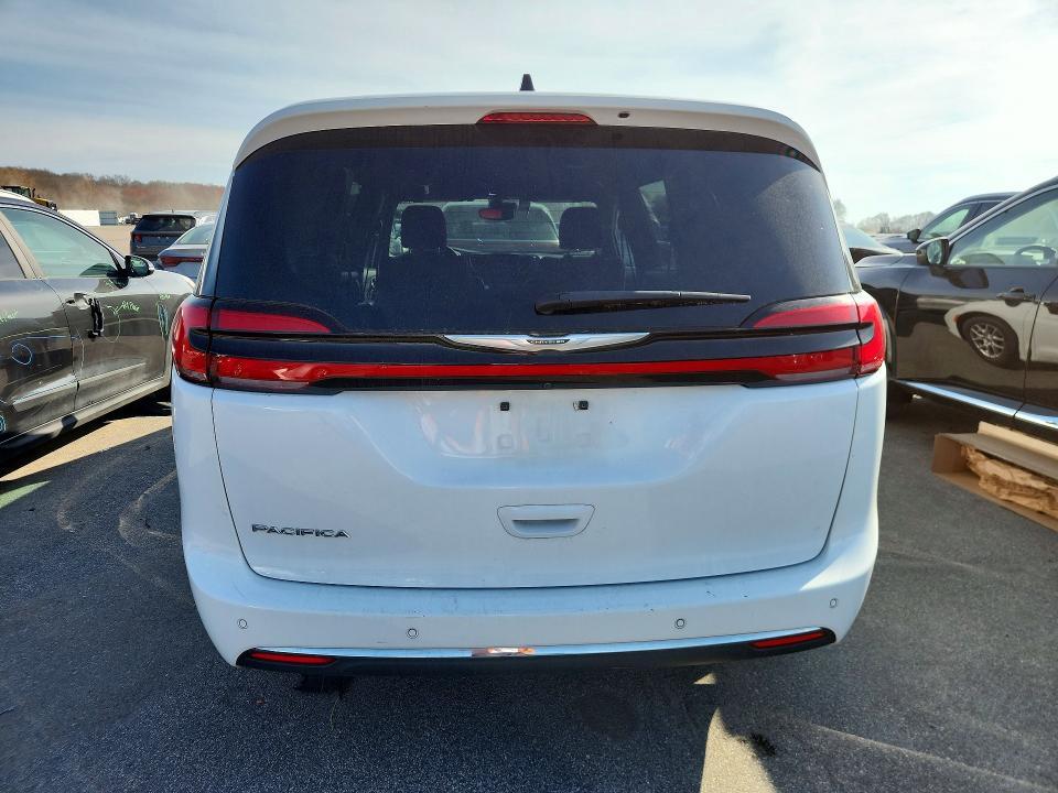 2023 Chrysler Pacifica Touring
