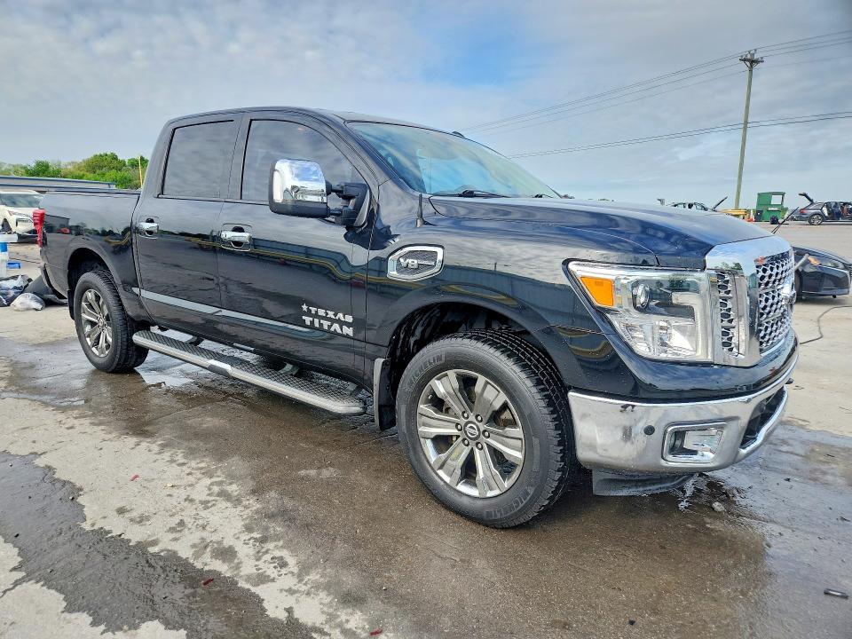 2017 Nissan Titan SL