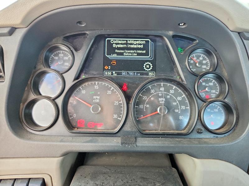 2018 Peterbilt 579 Semi Truck