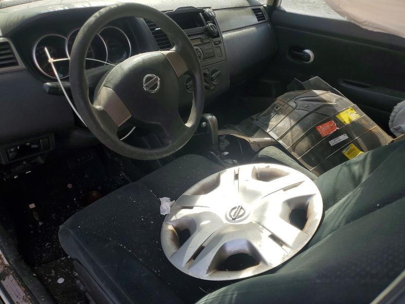 2011 Nissan Versa 1.8 s