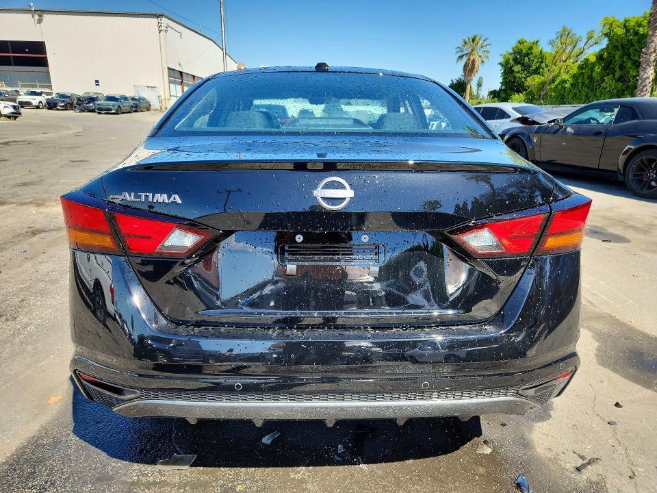 2026 Nissan Altima sv