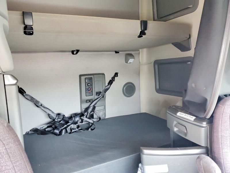 2023 Volv O VNL Semi Truck