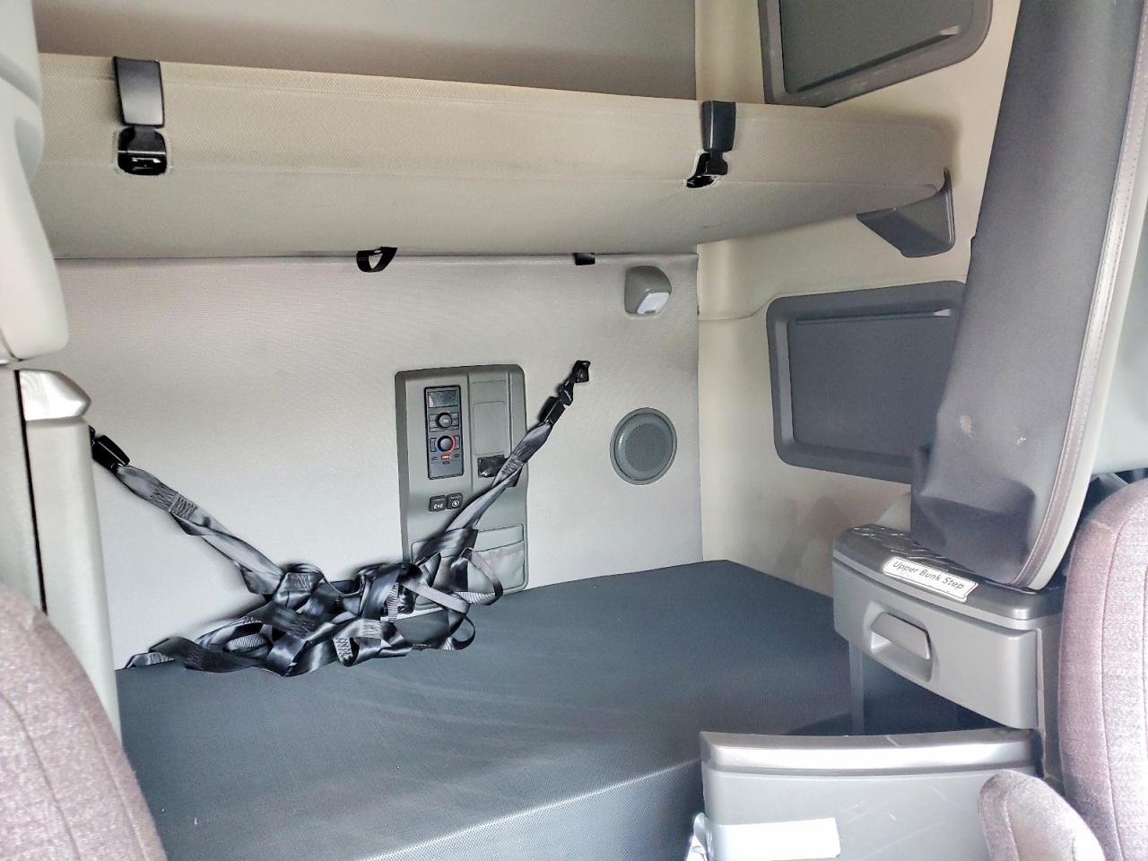 2023 Volv O VNL Semi Truck