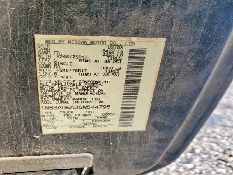 2005 Nissan Titan XE