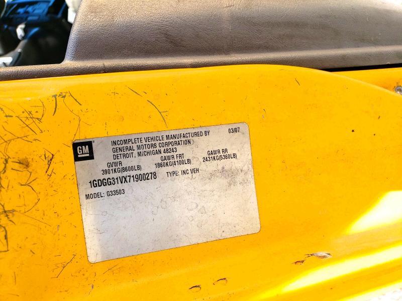 2007 GMC Savana Cutaway G3500