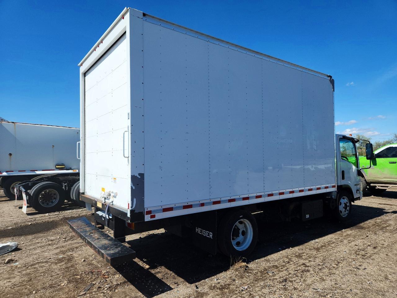 2019 Isuzu NPR XD BOX Truck