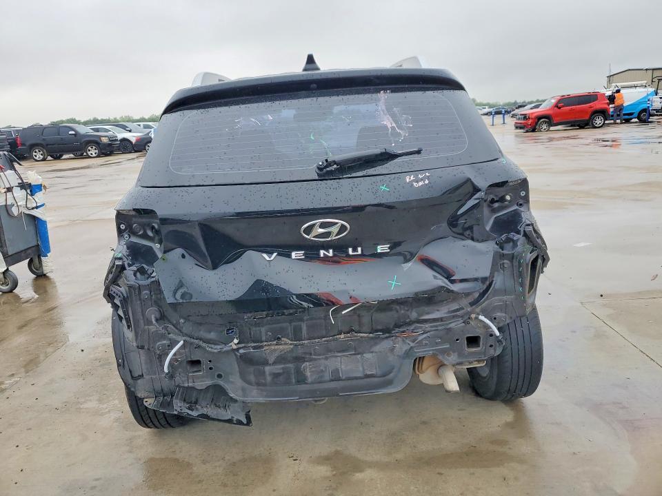 2022 Hyundai Venue sel