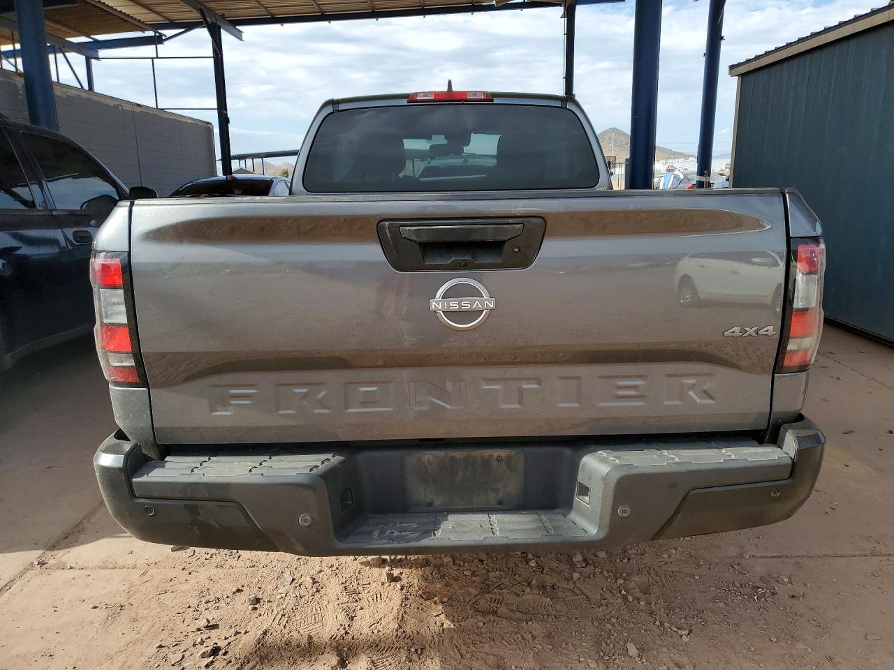 2022 Nissan Frontier S