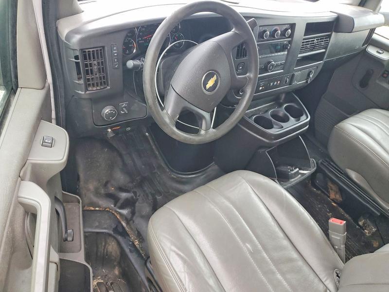2020 Chevrolet Express BOX Truck