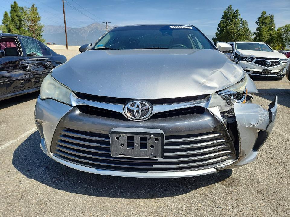 2015 Toyota Camry le