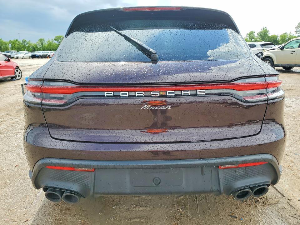 2023 Porsche Macan Base