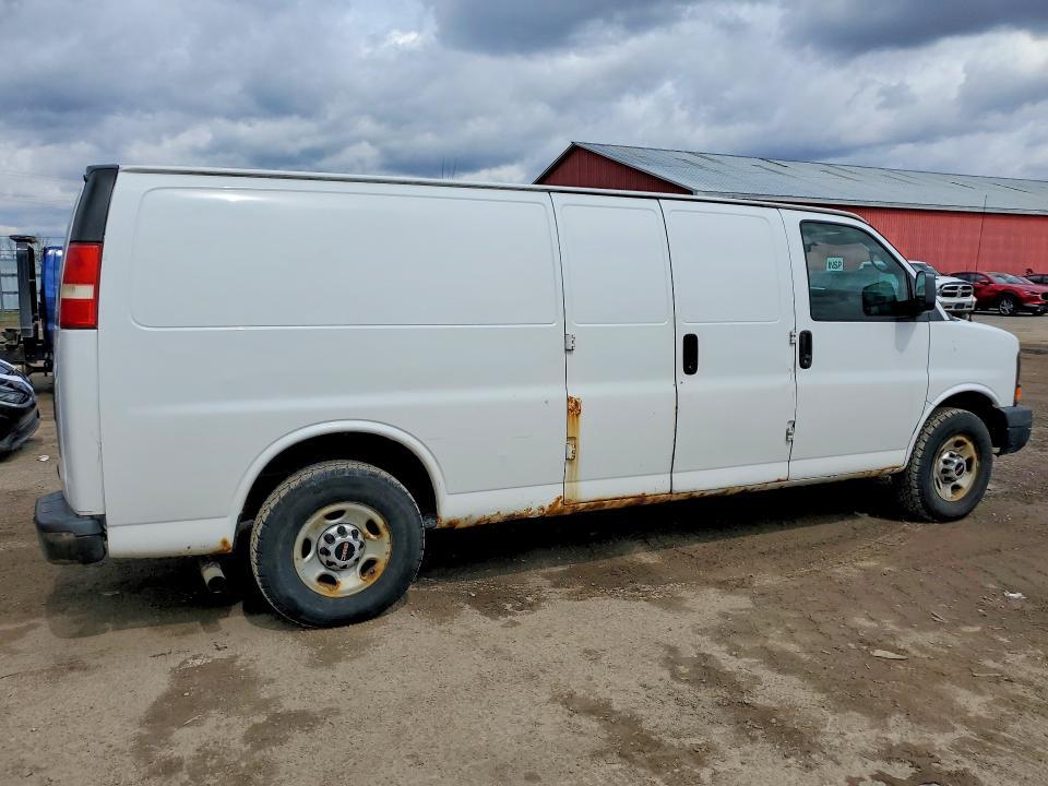 2014 GMC Savana