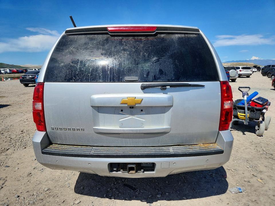 2014 Chevrolet Suburban K1500 lt