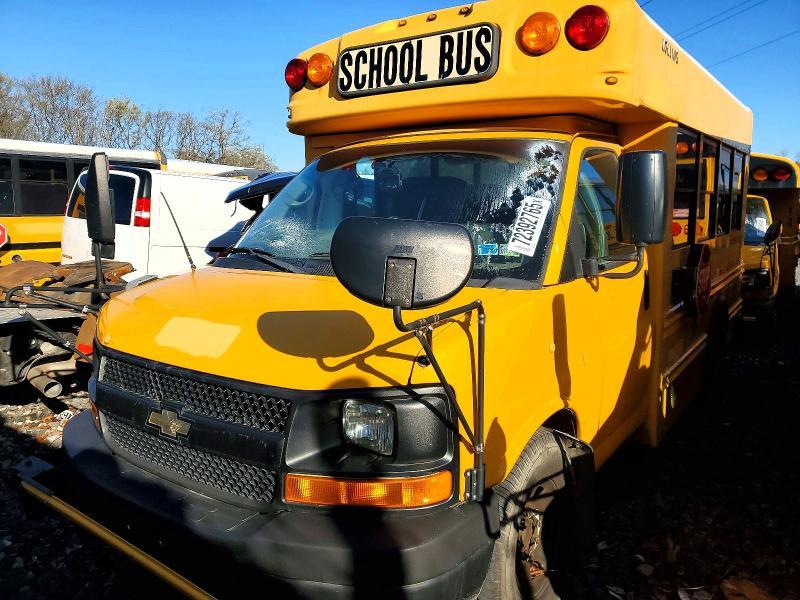 2011 Chevrolet 2011 Collins Bantam G3500-school bus