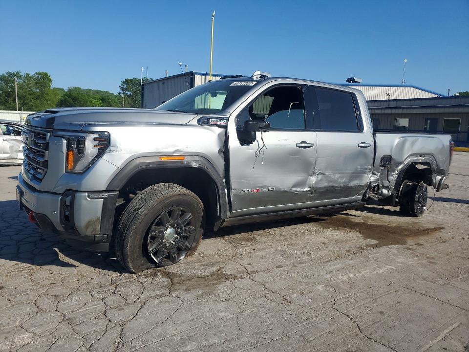 2025 GMC Sierra K2500 AT4