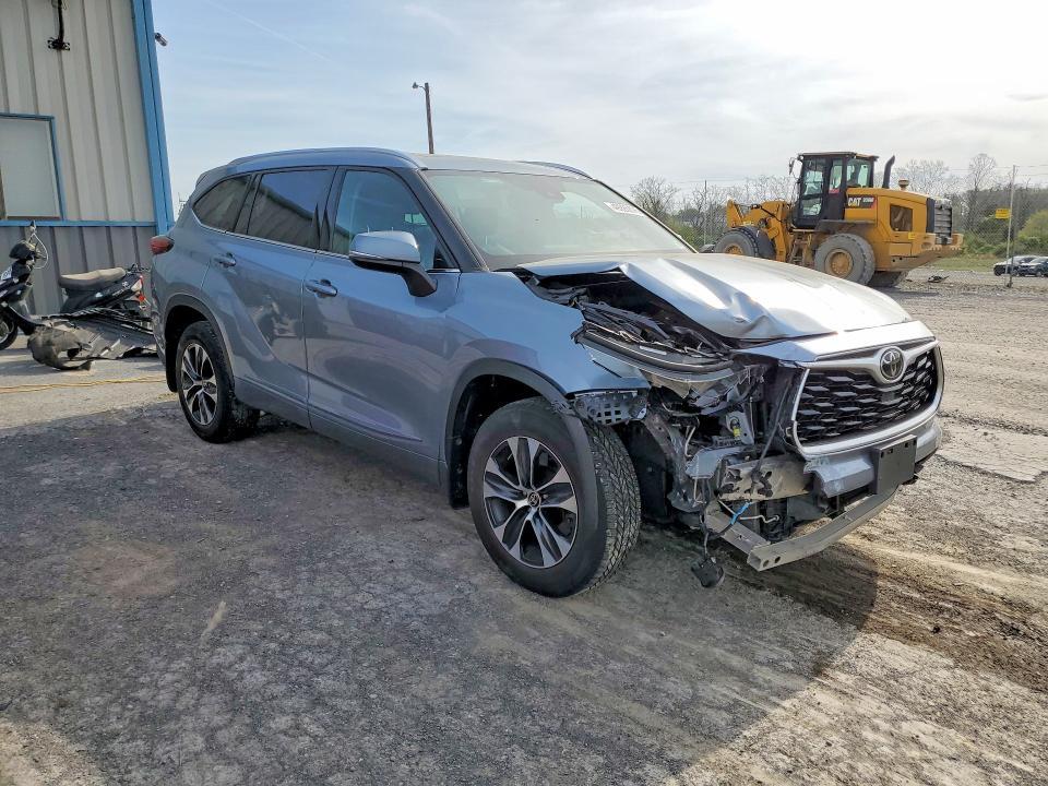 2021 Toyota Highlander xle