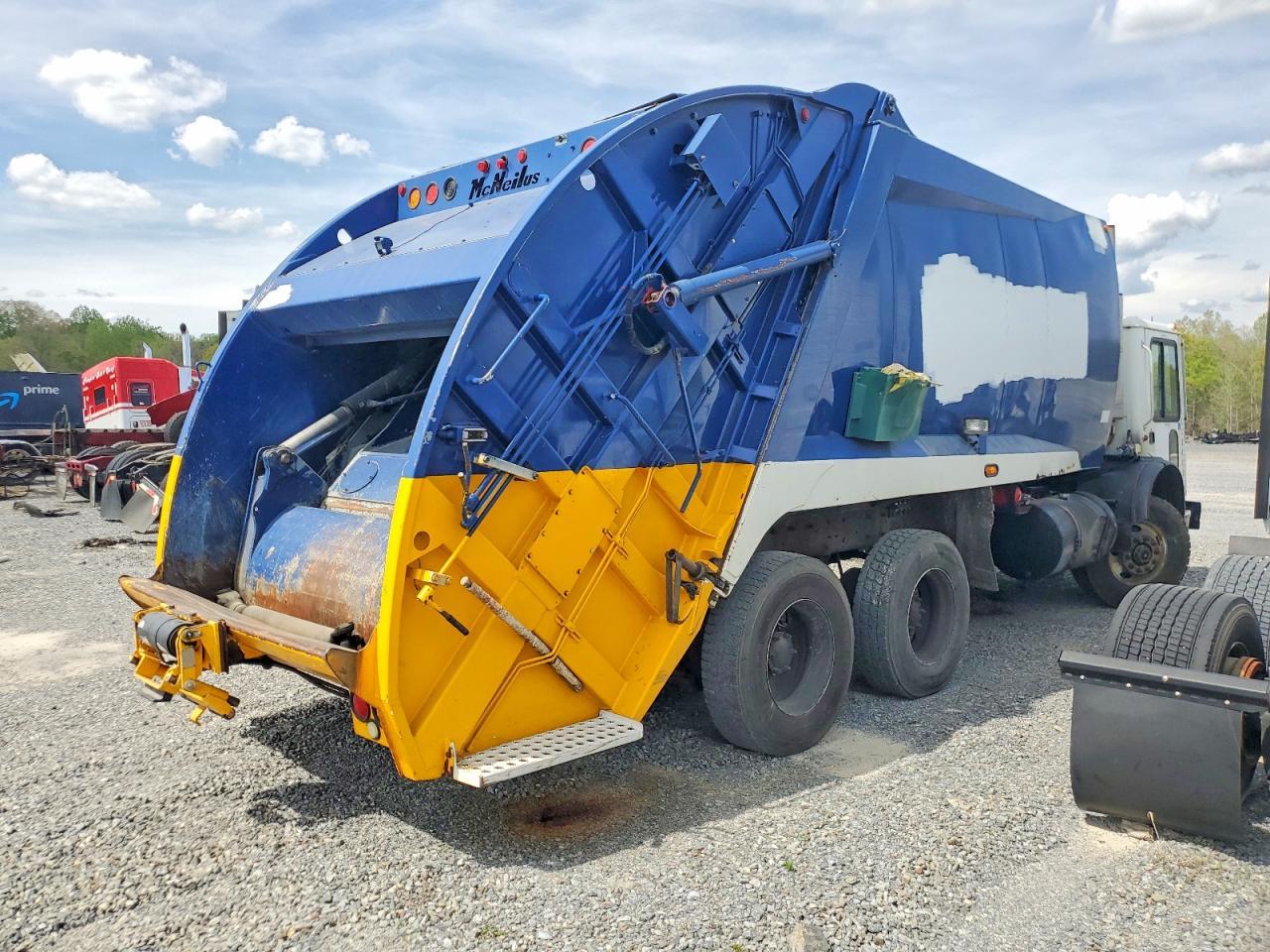 2007 Mack MR600 Refuse Truck