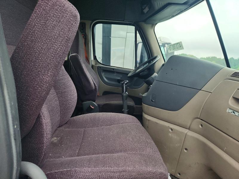 2016 Freigliner 2016 Freightliner Cascadia 125 Semi Truck