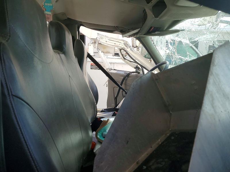 2017 International 7300 Bucket Truck