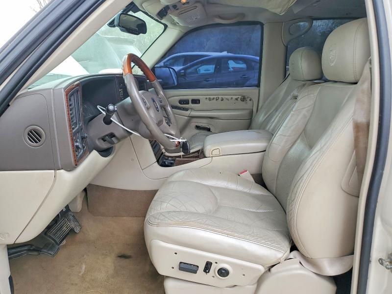 2004 Cadillac Escalade Luxury
