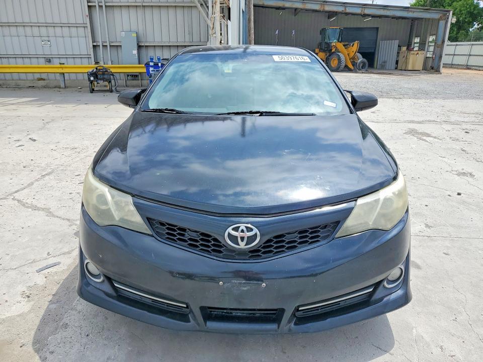 2014 Toyota Camry se
